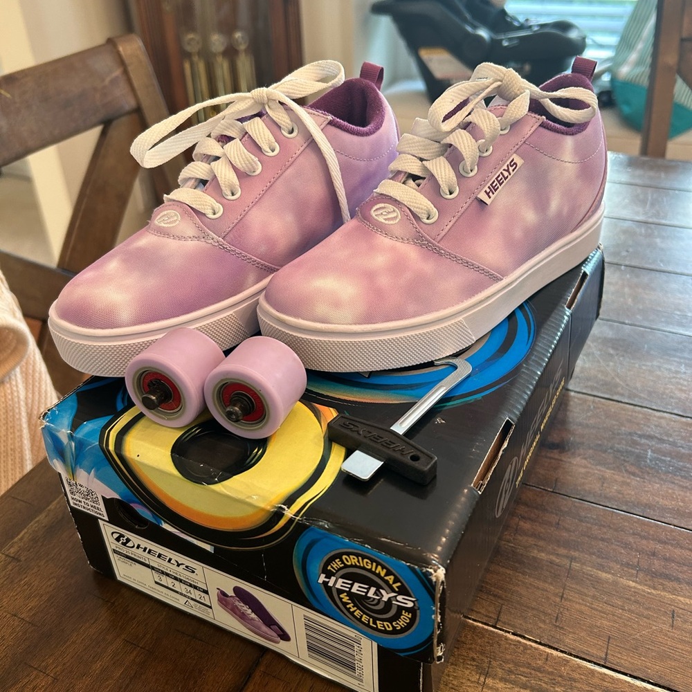NIB Youth Heelys